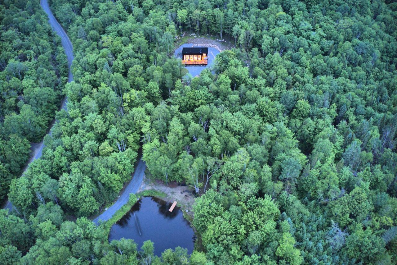 Kallm-Mont-Tremblant Chalet With Hot Tub, Pond & Beach On Private 7Acre Estate Lac-Superieur Εξωτερικό φωτογραφία
